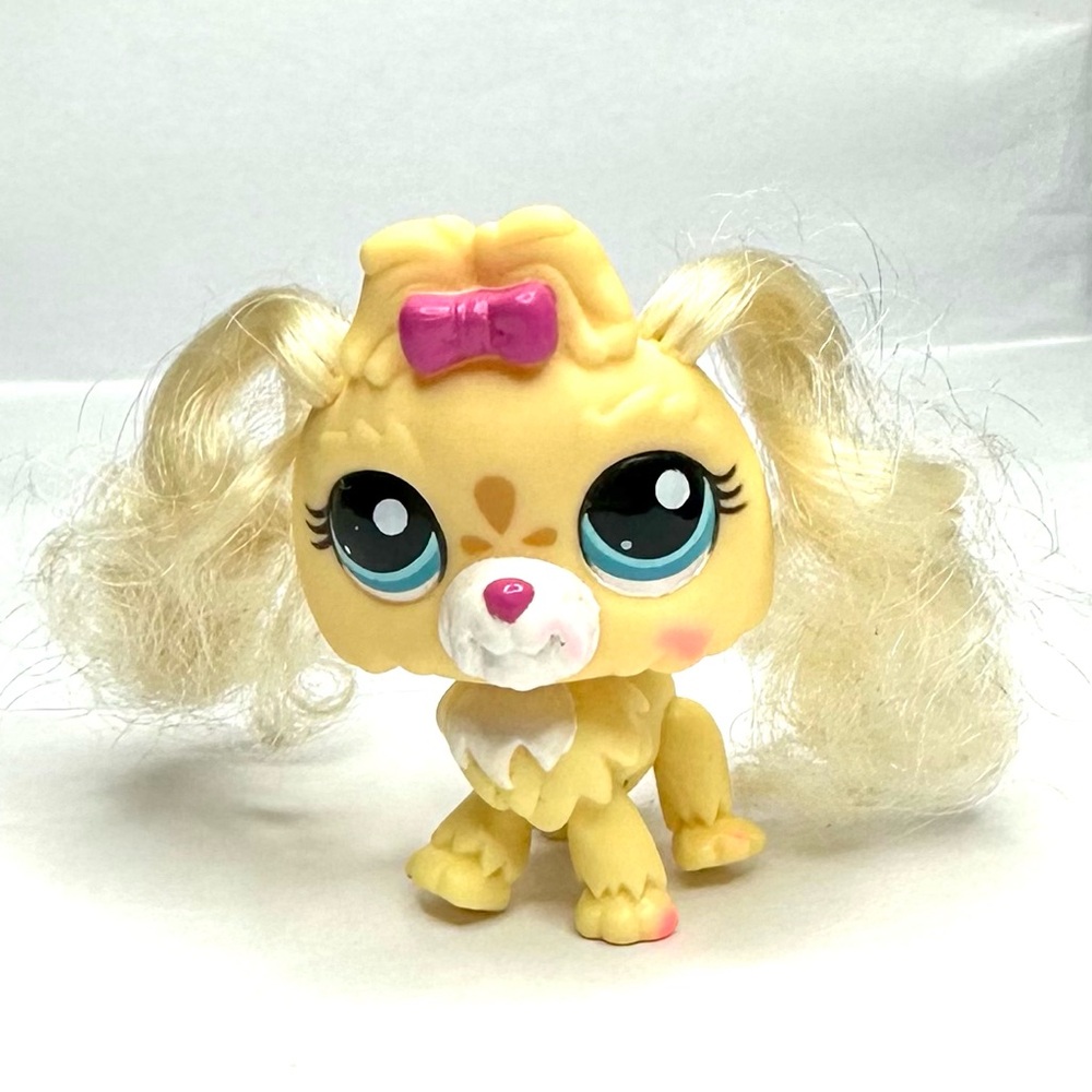 Littlest Pet Shop LPS #2638 MALTESE Dog Puppy Real Curly Hair Preowned- RETIRED